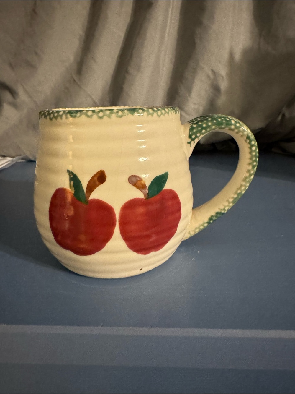 Hand-Painted Apple Ceramic Mug in Cream and Red